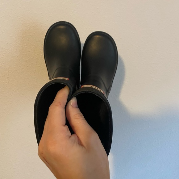 UK size 9 US size 10 in great condition but too small bought brand new VGUC - Picture 4 of 6